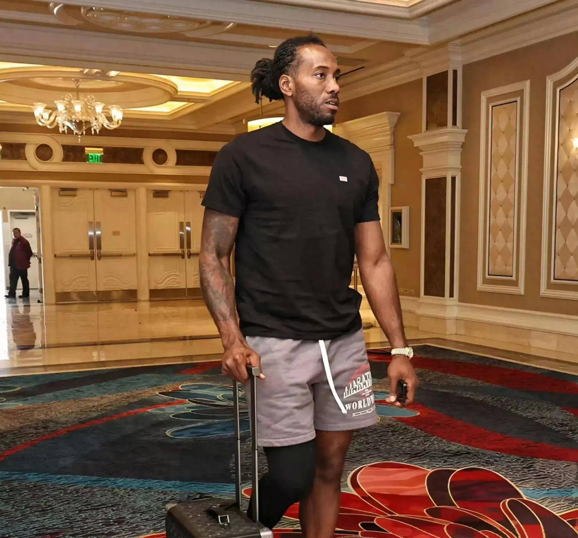 足球德国队主帅回应质疑：球队需要时间重建（德国队主帅回应质疑：球队重建尚需时日）