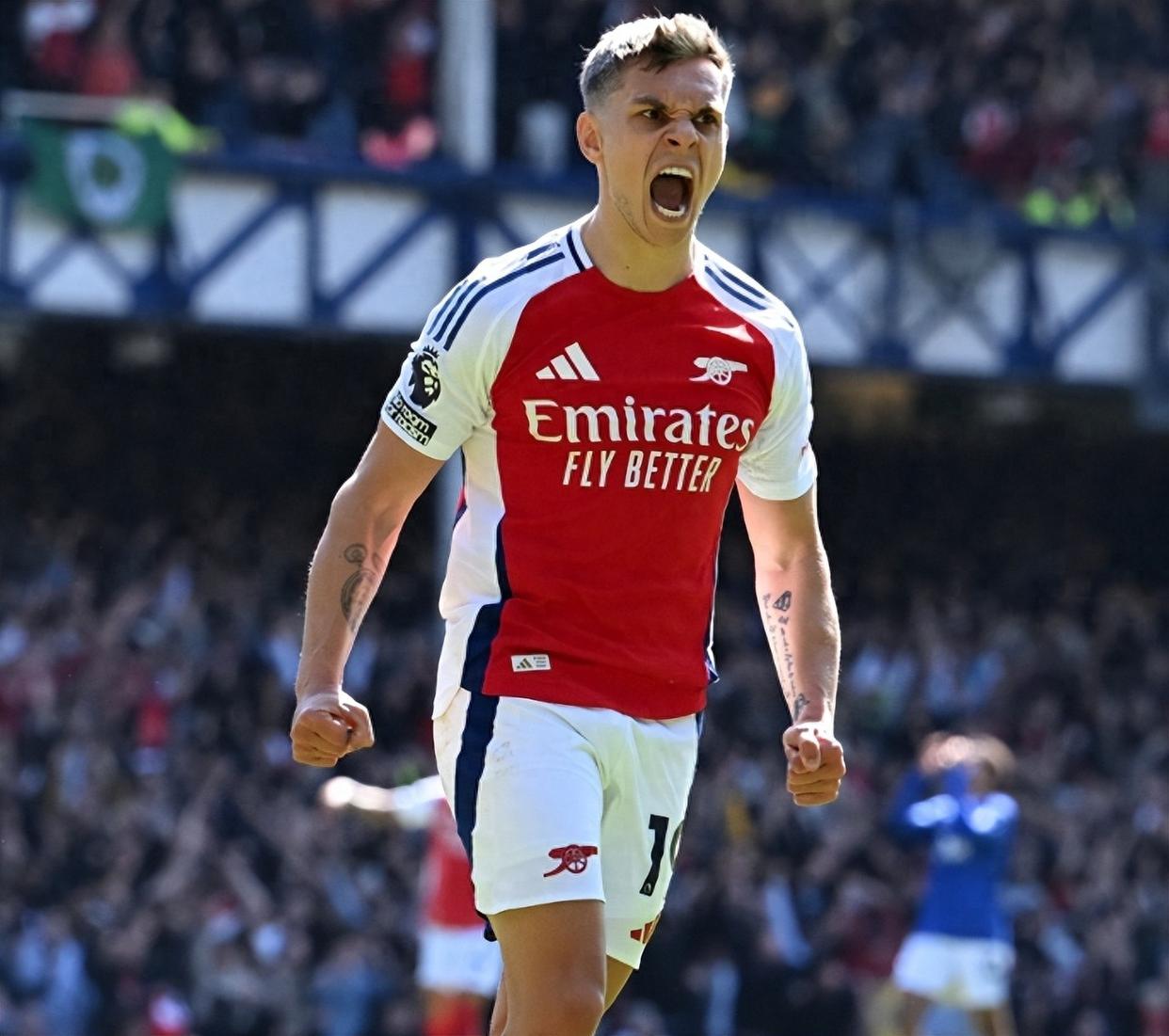 怒吼庆祝的那一刻太燃了（怒吼庆祝瞬间燃爆全场）