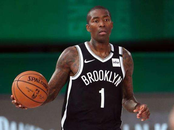 帽子戏法，费兰-托雷斯当选贝蒂斯vs巴萨全场最佳球员（费兰-托雷斯戴帽，当选贝蒂斯战巴萨全场最佳）