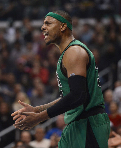 欧冠积分榜分析：各队晋级形势紧张,（欧冠积分盘点：晋级争夺愈发激烈）