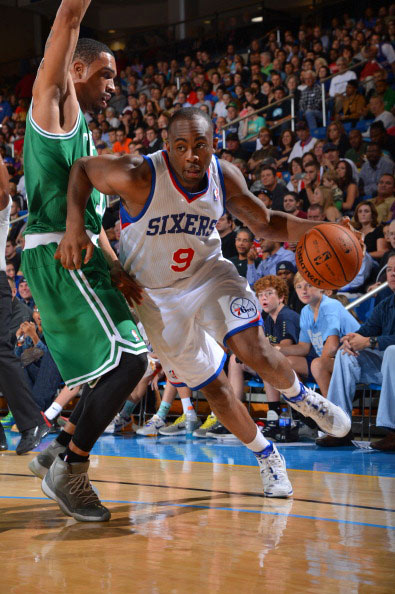 中超：北京国安客场2-1逆转上海申花（中超战报：北京国安客场2比1逆转上海申花）