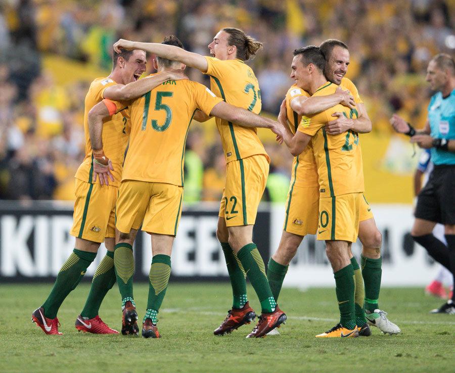 潘德夫：范戴克那次手球应该是点球，裁判决定了比赛的结果（潘德夫不满判罚：范戴克手球该判点，裁判左右了胜负）