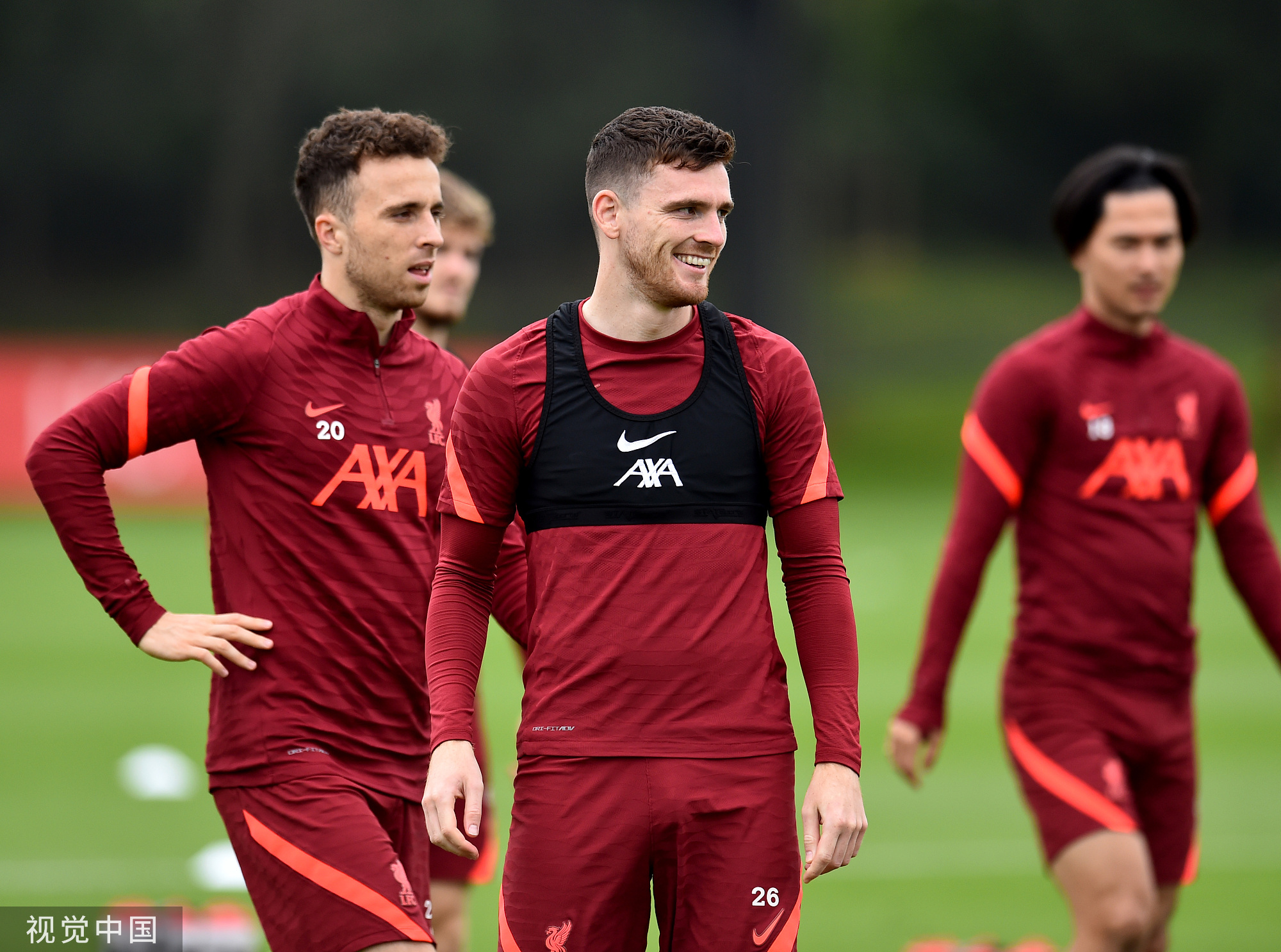 巴萨梅西进球助球队领先塞维利亚（梅西破门助巴萨领先塞维利亚）