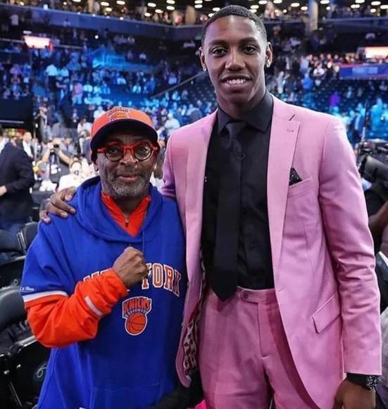 萨里：评价裁判只会让我被禁赛，冬窗转会传闻都是烟雾弹（萨里：一旦评论裁判就可能遭禁赛，冬窗转会传闻多是烟雾弹）