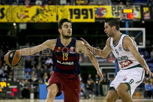 记者：埃斯特旺已抵达伦敦，周一将跟随切尔西训练（埃斯特旺已到伦敦，周一将随切尔西合练）