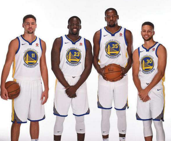 斯普利特：灰熊的双塔阵容不常见但很有威胁，我们得严阵以待（斯普利特：灰熊双塔罕见却具威胁，我们必须全力应对）