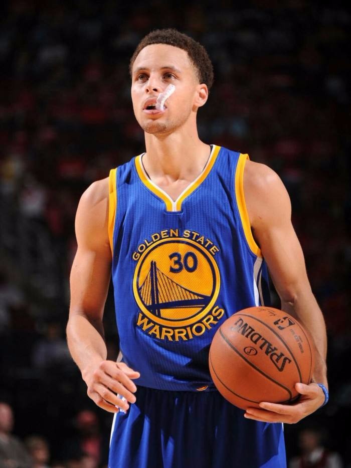 意媒：尤文加入弗罗霍尔特争夺战，与波尔图的良好关系是优势（意媒：尤文竞逐弗罗霍尔特，得益于与波尔图的良好关系）