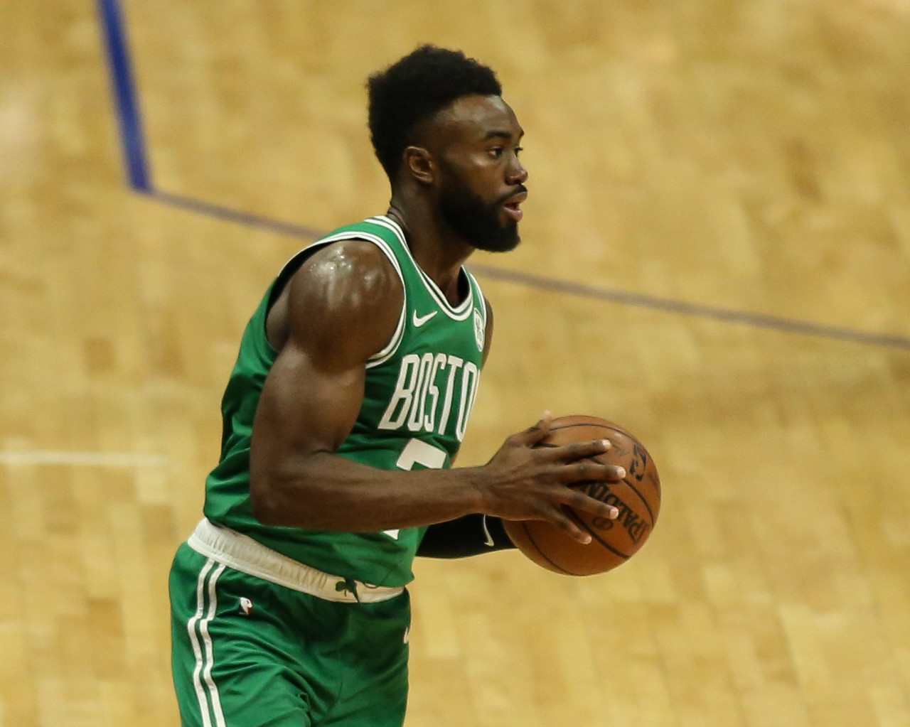 12月1日NBA看点：湖人冲击7连胜，猛龙&尼克斯强强对话（12月1日NBA前瞻：湖人剑指七连胜，猛龙与尼克斯强强碰撞）