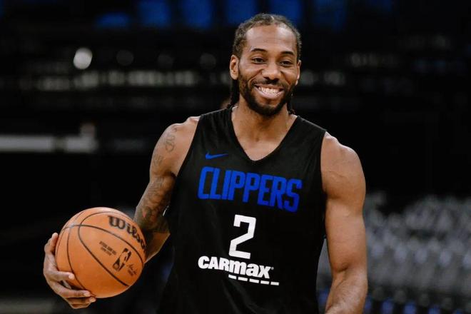 米兰达：很少有人能和斯帕莱蒂关系好，他的为人我还是不说了（米兰达：很少有人和斯帕莱蒂合得来，他的人品我不便置评）