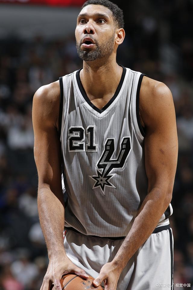 莱奥：阿莱格里对我没有太多具体要求，只是让我保持自由发挥（莱奥：阿莱格里没有过多具体要求，更鼓励我自由发挥）